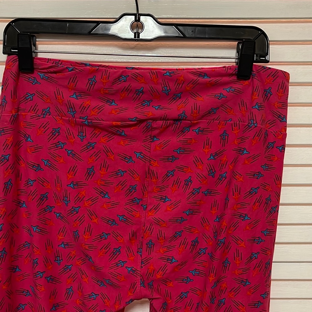 Lularoe Tall and Curvy Airplane Leggings Size 10-20 - Picture 5 of 6